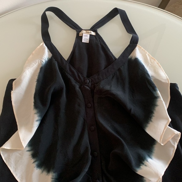 Trinity black and cream ruffle, tie dye sleeveless blouse, size medium. - Picture 5 of 9